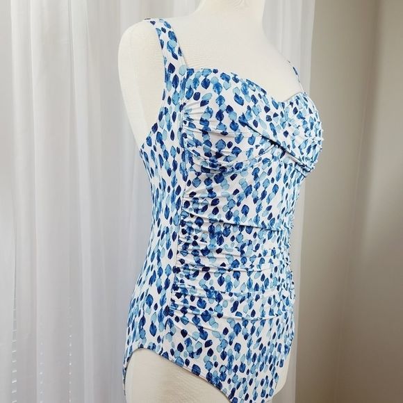 Niptuck Beautiful One Piece - Picture 2 of 8